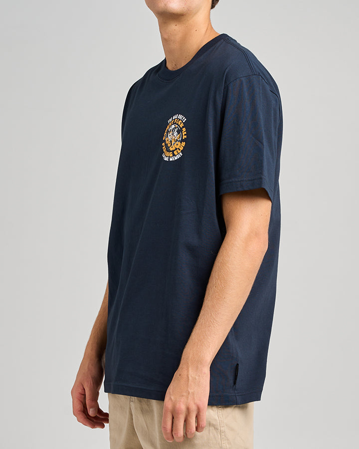 Mad Hueys TROPIC CAUGHT FK ALL | SS TEE