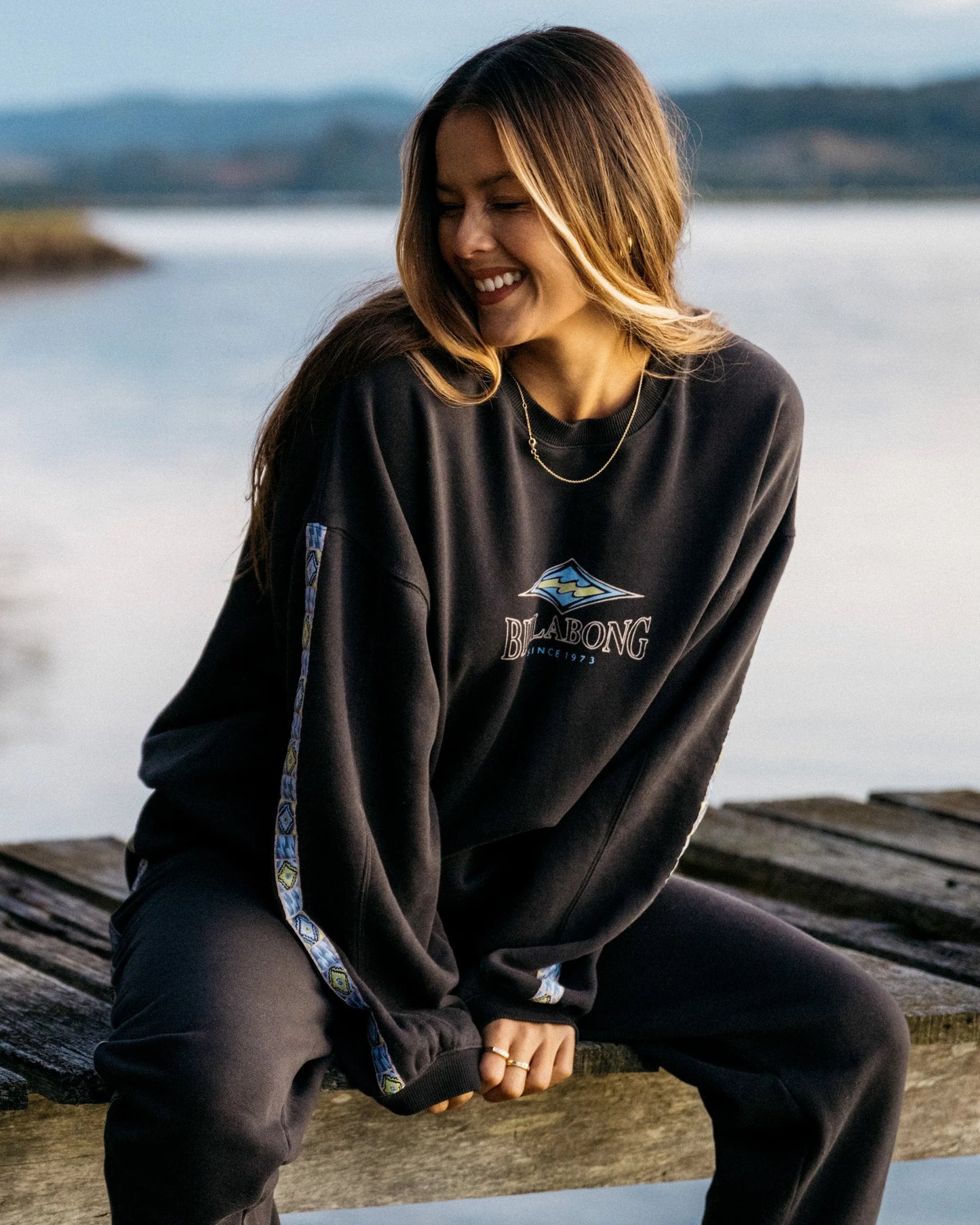 Billabong Swipe Right Kendall Crew