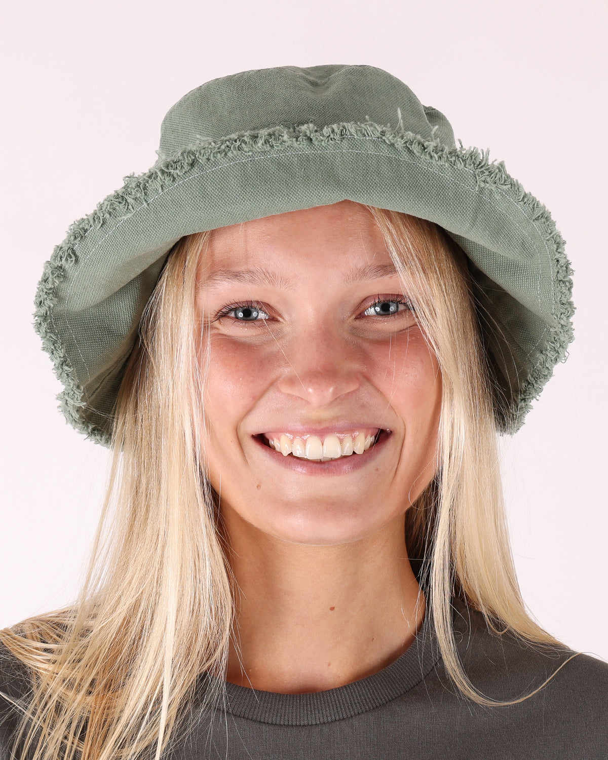 T & C Sea Breeze Beach Hat