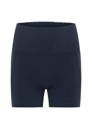 Lorna Jane Sweet Scallop Edge 10cm Bike Shorts